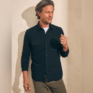 Legend™ Sweater Shirt. Size M/Black. NEW!